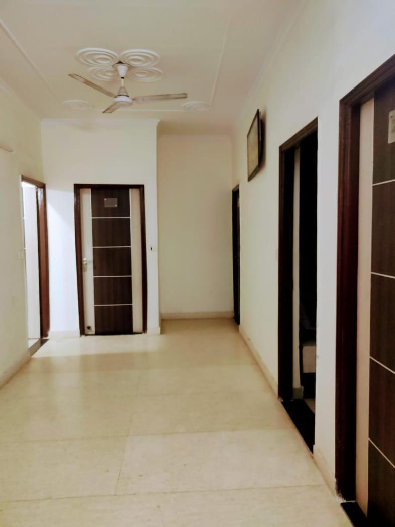 Hotel Diamond Nuova Delhi Esterno foto